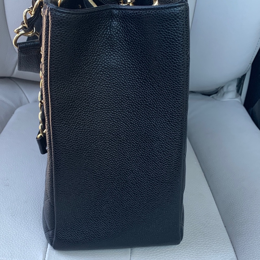 Chanel Black Quilted Tote with Gold Accents - Picture 4 of 16
